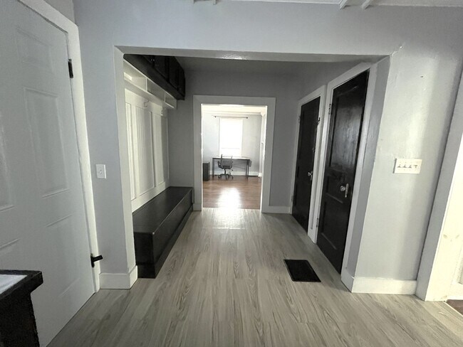 Foto del edificio - Great 2 Bedroom 1.5 Bath Home in East Nashville!