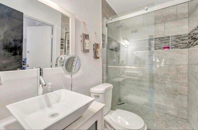 Foto del edificio - 3727 Byrd St