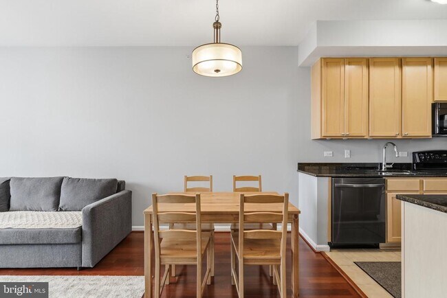 Foto del edificio - 2720 S Arlington Mill Dr