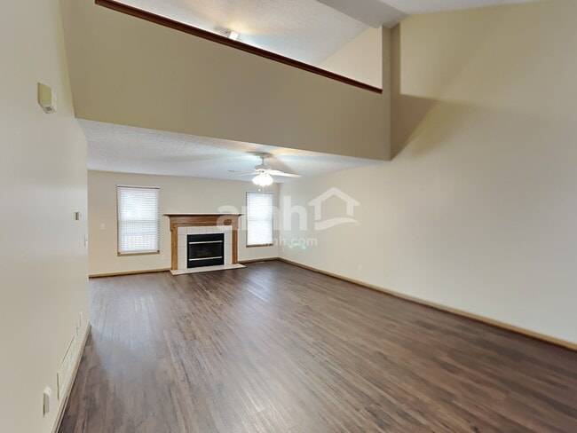 Building Photo - 1840 Pine Grove Pl