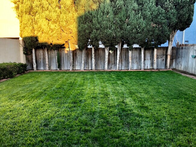 Foto del edificio - 1220 Termino Ave