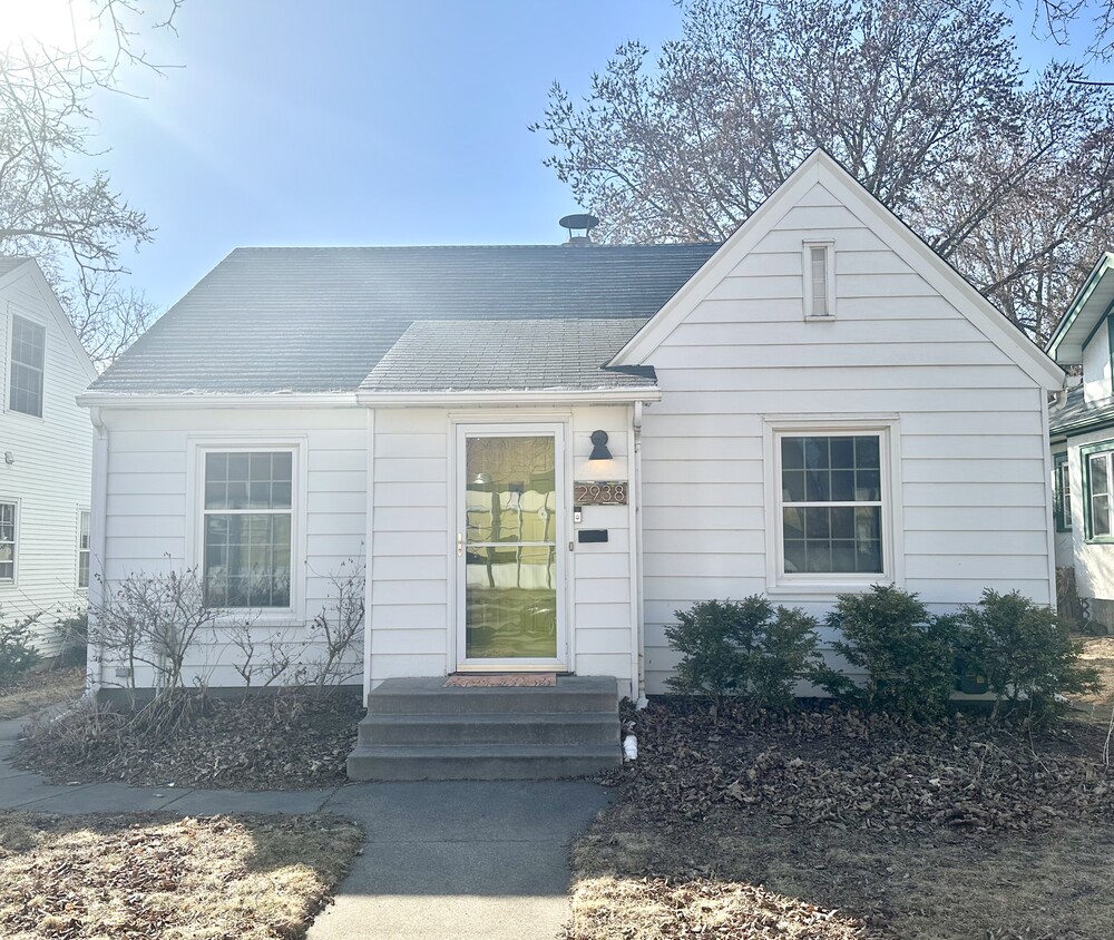 Primary Photo - 2938 Hayes St NE