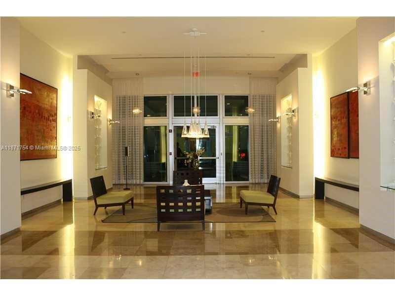 Foto principal - 9066 NW 73rd St