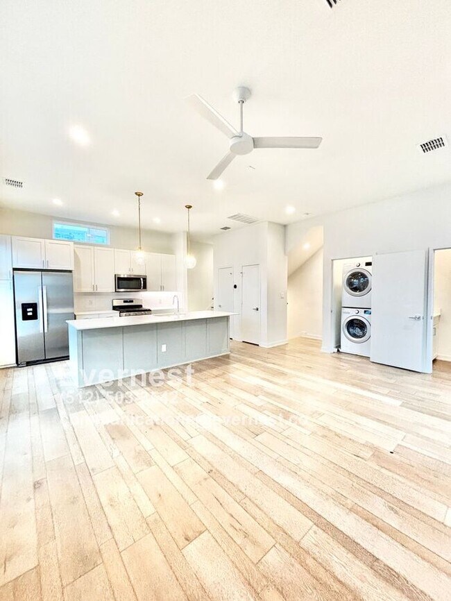 Foto del edificio - 2528 N Fitzhugh Ave