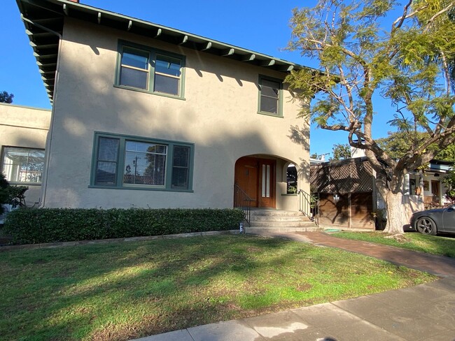 Building Photo - Remodeled Gorgeous House on Cul-de-Sac AND...