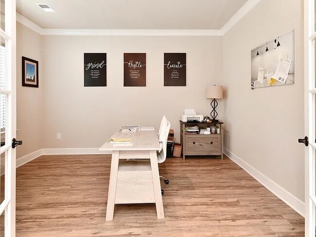Building Photo - 30 Winged Bourne Ct