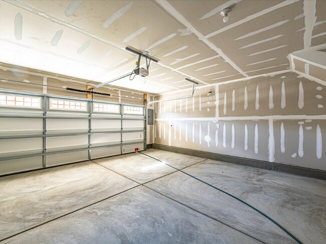 Building Photo - 235 Nahunta Dr