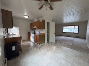 Building Photo - 8116 Boundary Ave