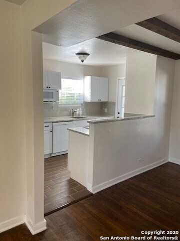 Foto del edificio - 421 Bryn Mawr Dr