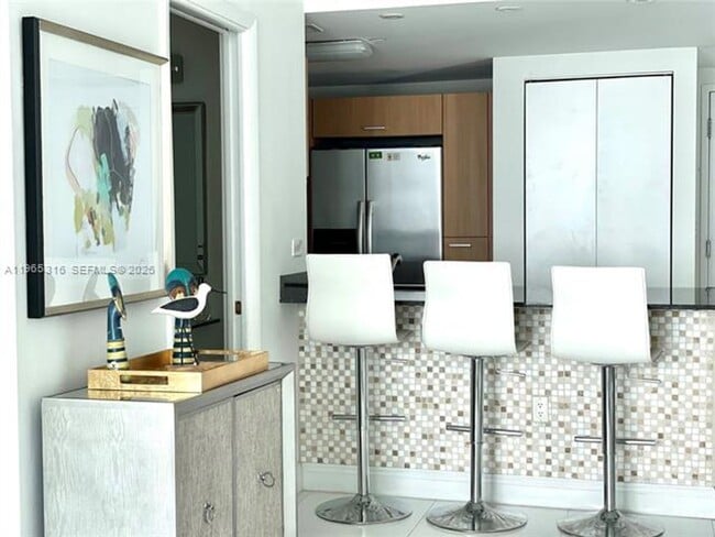 Building Photo - 350 S Miami Ave