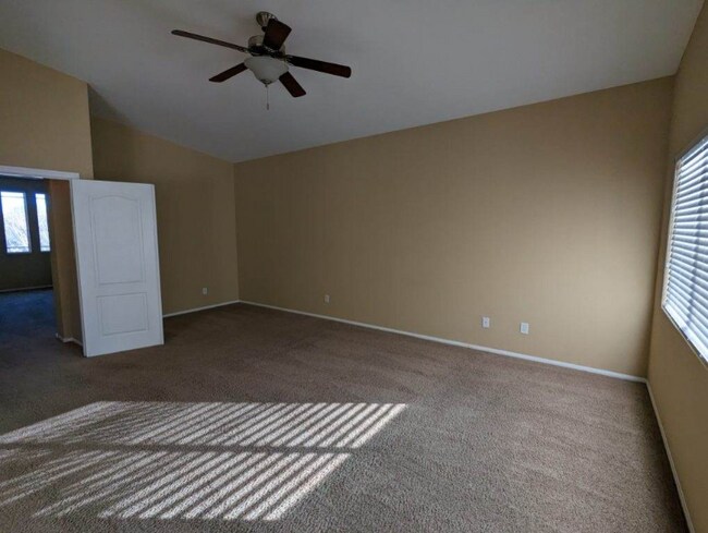 Building Photo - 6045 River Belle St