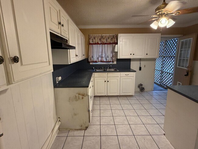 Foto del edificio - Shreveport - 3 Bed 2 Bath Home with workshop and large yard!