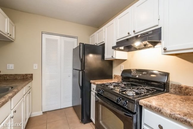 Building Photo - 2 br, 2 bath House - 579 WINDCHASE LN