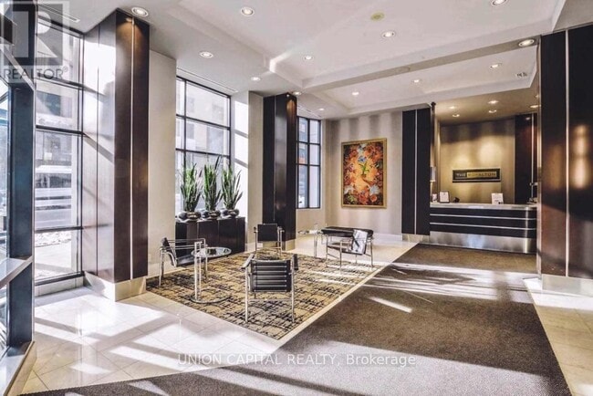 Building Photo - 801 Bay St.