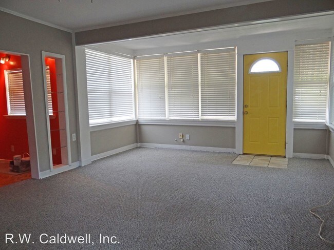 Foto del edificio - 2925 Clinton St S