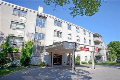 Photo du bâtiment - Sheppard Manor Apartments