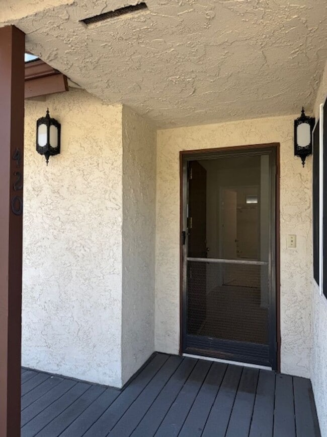 Building Photo - 420-22 Rees Street