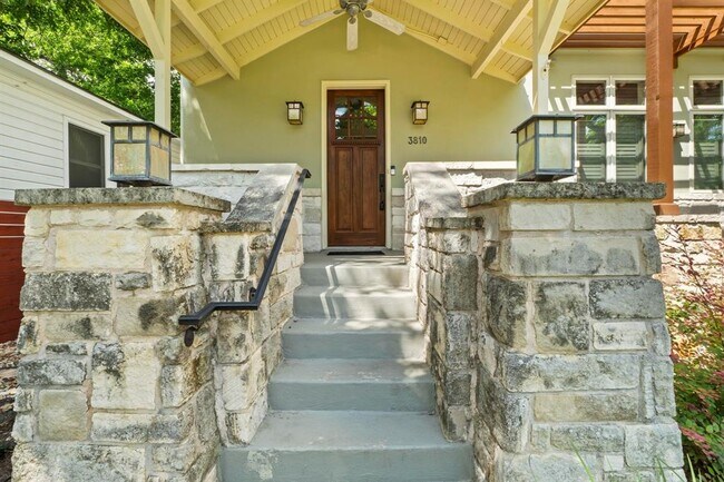 Building Photo - 3810 Ridgelea Dr