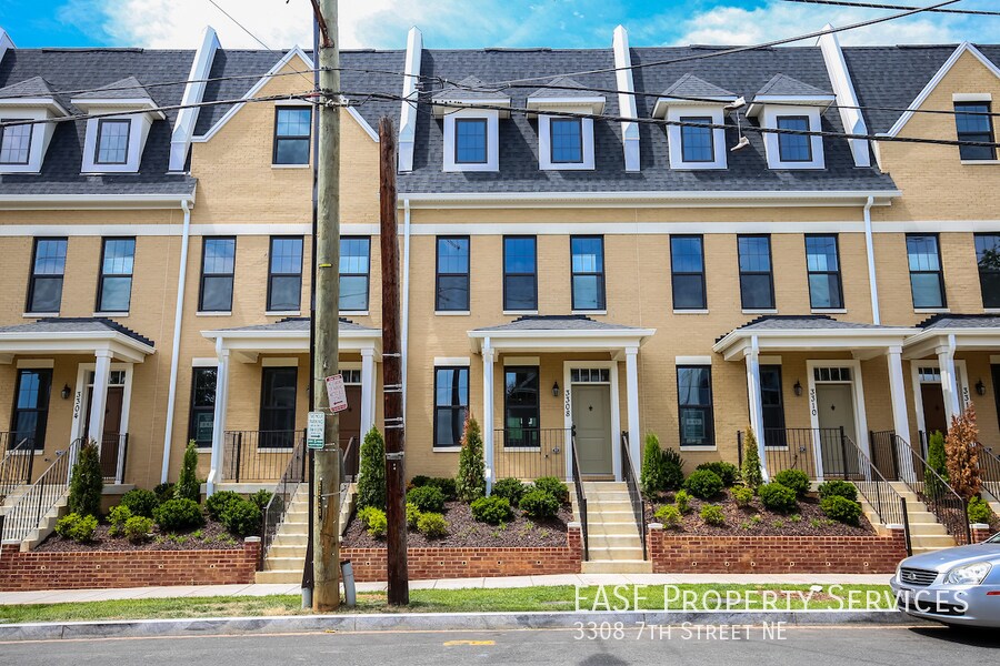 Primary Photo - 3308 7th St NE