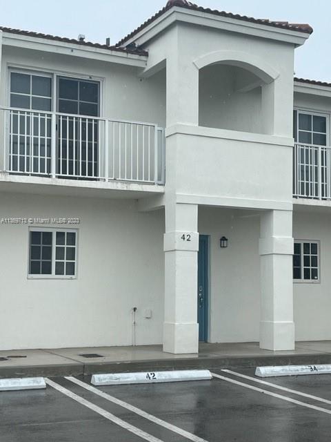 Foto del edificio - 42 SW 3rd Ct