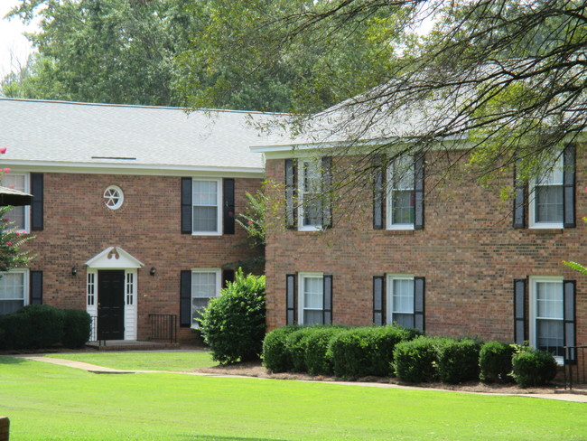 Building Photo - Yorkshire Apartments