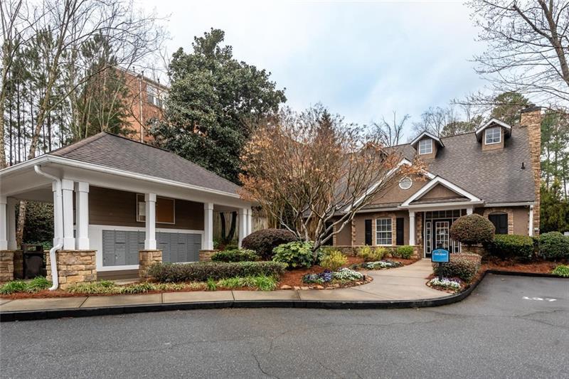 Primary Photo - 3135 Seven Pines Ln