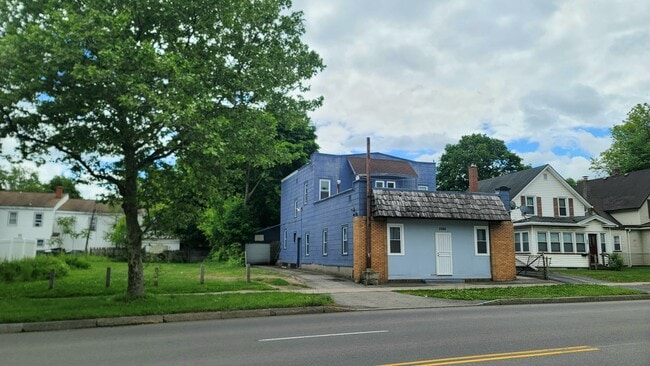 Foto del edificio - 3988 Lake Ave