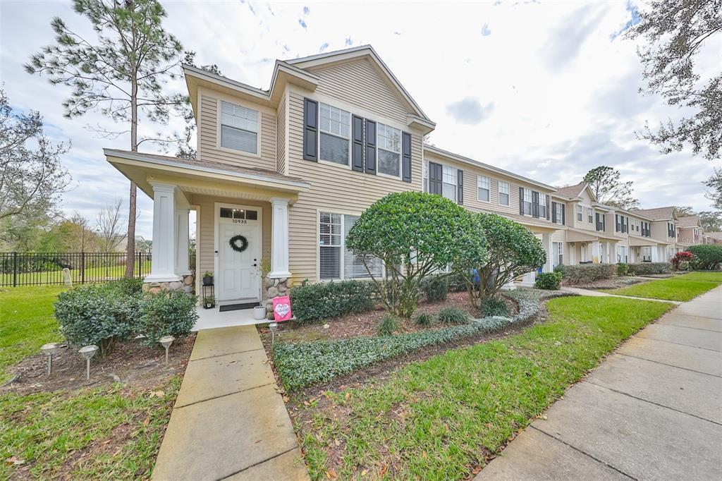 10935 Black Swan Ct, Seffner, FL 33584 Townhome Rentals in Seffner FL