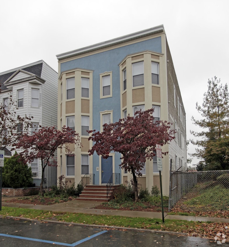 46 Charles St, Bloomfield, NJ 07003 Apartments in Bloomfield, NJ