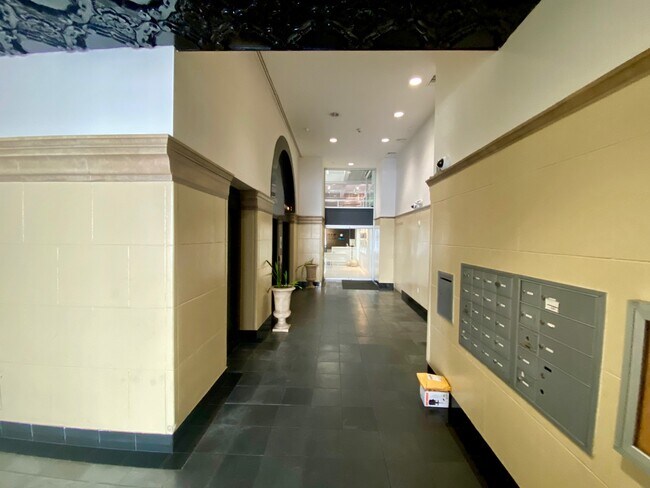 Foto del edificio - 950 6th Ave