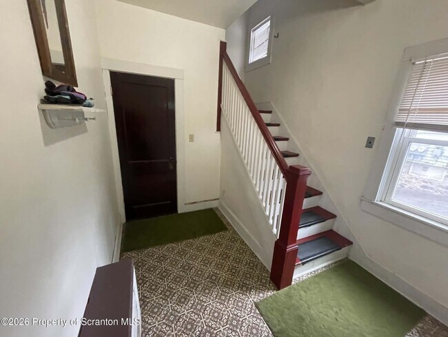Foto del edificio - 966 Ridge Ave