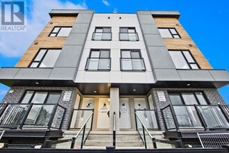 Building Photo - 16 Melbourne Ave