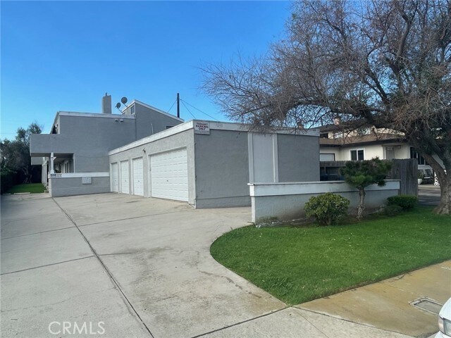 Primary Photo - 7892 Newman Ave