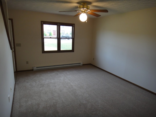 living room - 1535 Hawk Cir