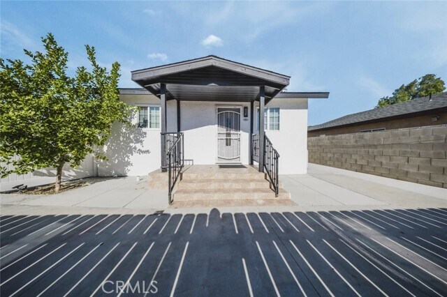 Building Photo - 10503 Cantara St