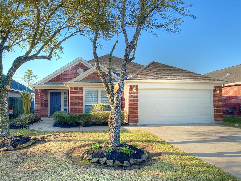 Foto principal - 12404 Shady Brook Dr