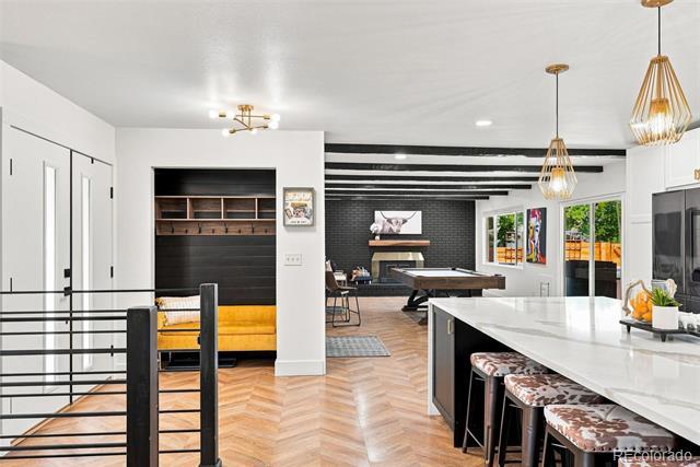 Building Photo - 2320 S Holly Pl