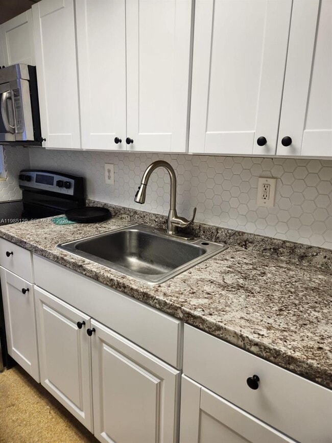 Foto del edificio - 1450 NE 170th St