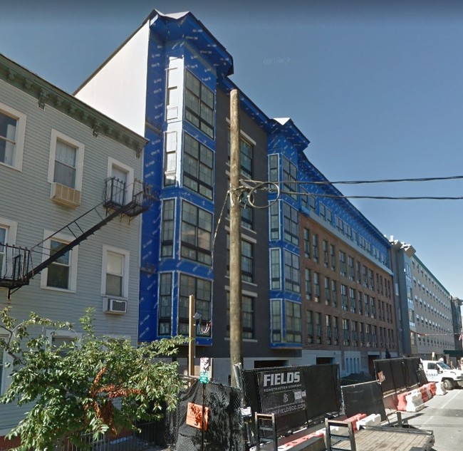Building Photo - 502 Madison
