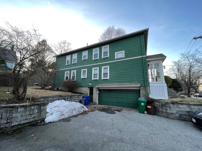 Building Photo - 240 Tremont St