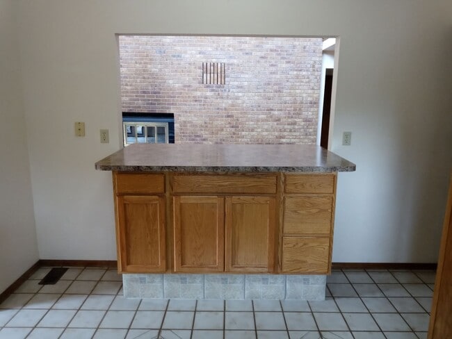 Building Photo - Charming Semi-Custom 2-Story Home