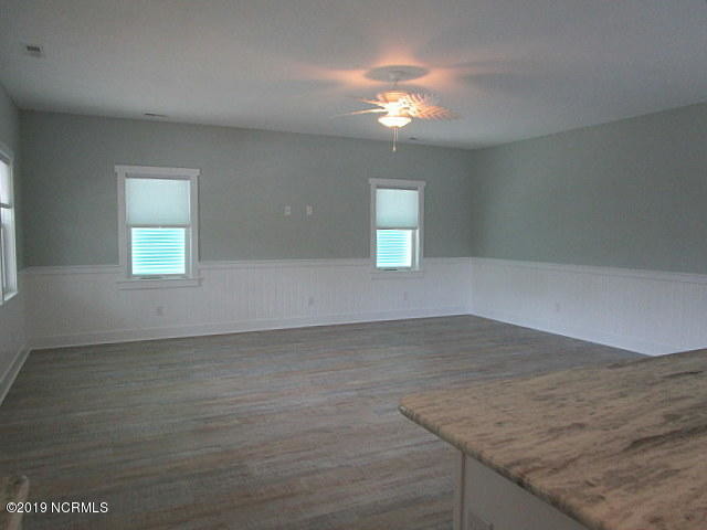 Building Photo - 329 Cedar St