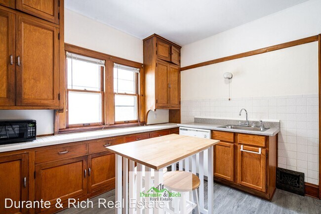 Building Photo - 2 br, 1 bath House - 1532 N Hawley Road