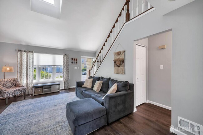 Foto del edificio - 216 Coldspring Ct