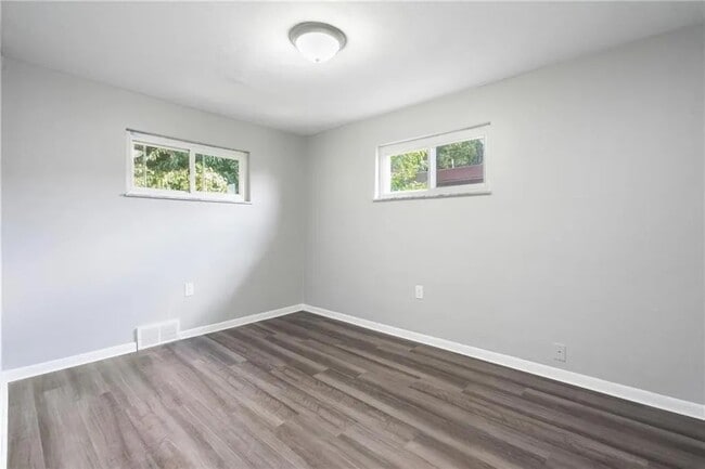 Foto del edificio - 2703 Woodstock Ave