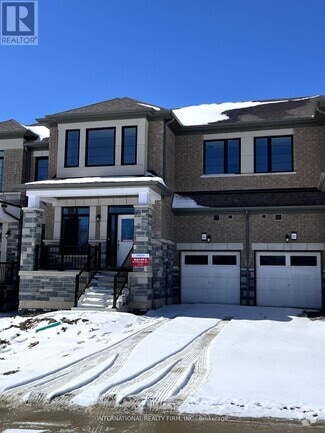 Building Photo - 84 Kenneth Rogers Cres