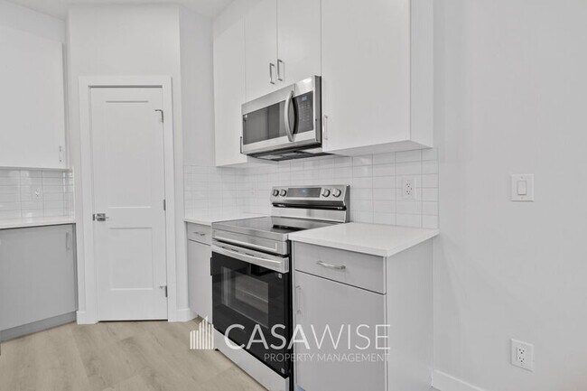 Photo du bâtiment - 10248-10157 157 St NW