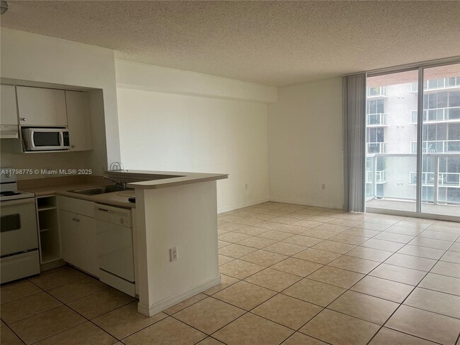 Foto del edificio - 5085 NW 7th St