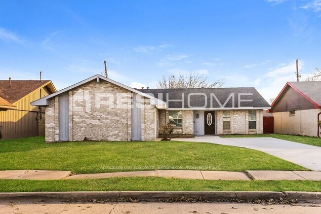 Building Photo - 425 W Grenoble Drive