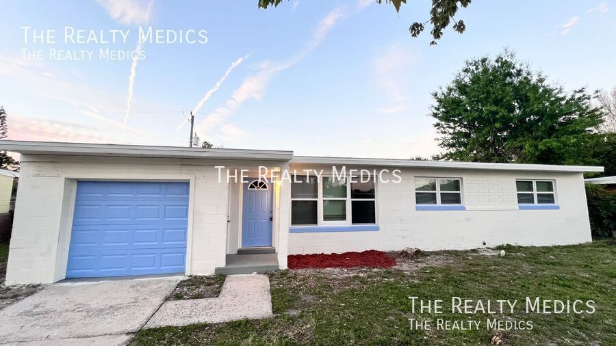 Foto principal - Available March 19th! Charming Fully Renov...